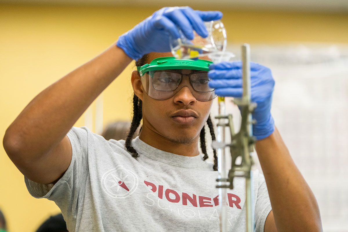 Hands-on chemistry lab learning